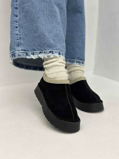 UGG طرحدار