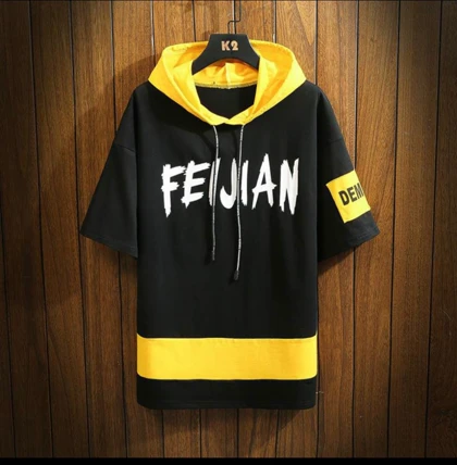 تیشرت کلاهدار