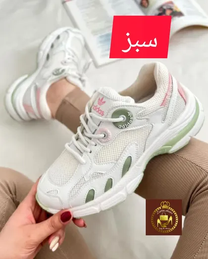 کتانی اسپرت ورزشی باشگاهی زنانه آدیداس دکمه‌ای