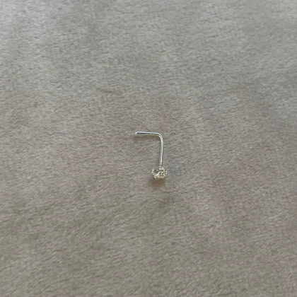 پیرسینگ بینی نقره تک نگین پین 3mm / L