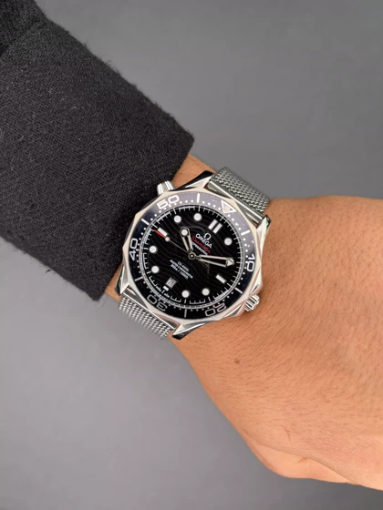 ساعت مچی امگا جیمز باند 007 حصیری صفحه مشکی Omega Seamaster
