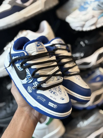 کتانی جردن اس بی دانک آبی