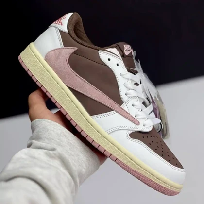 کفش نایک جردن وان لو تراویس اسکات قهوه‌ای Nike Air Jordan 1 Low Travis Scott Brown