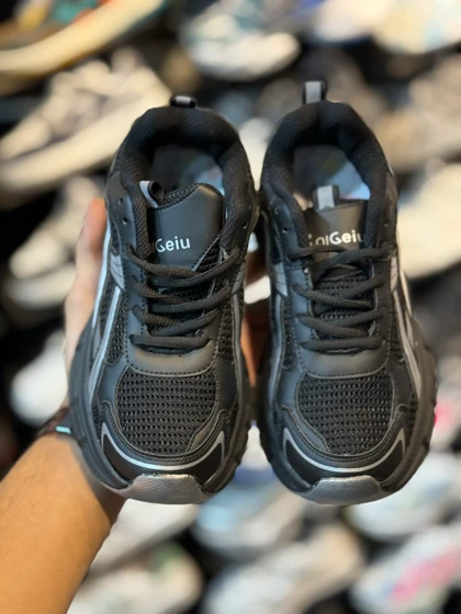 کتانی زنانه لژدار پوما