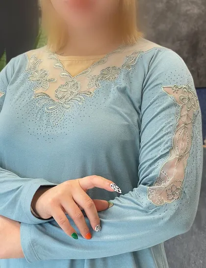 بلوز یقه گلدوزی ماهک کد : b004