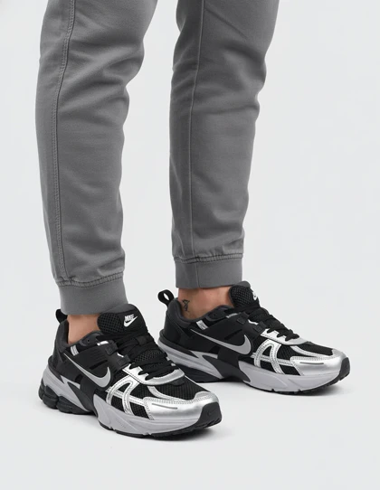 کفش دویدن مردانه نایکی V2K Run M