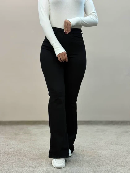 شلوارجین ( بوتکات)دمپا مشکی 8376