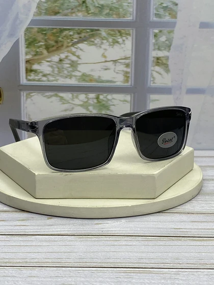 خرید عینک آفتابی پرسول مدل P6805 فریم کائوچو رنگ سورمه‌ای و نوک‌مدادی