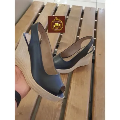 صندل لژدار زنانه طبی مدل پاناز پاشنه‌بلند
