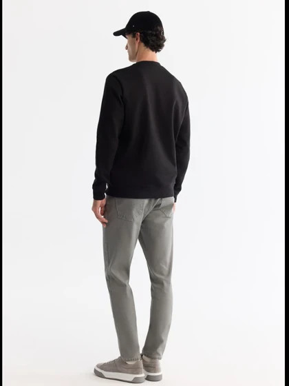 سویشرت یقه گرد مشکی طرح دار NW / برند آووا ترکیه AVVA