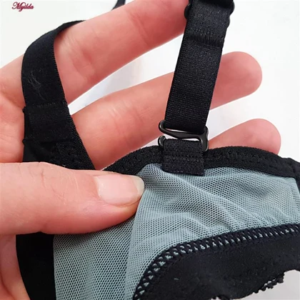 ست شورت و سوتین مدل پاپیون بدون فنر کاپ اسفنجی رنگ طوسی ماییلدا کد 5300-A881