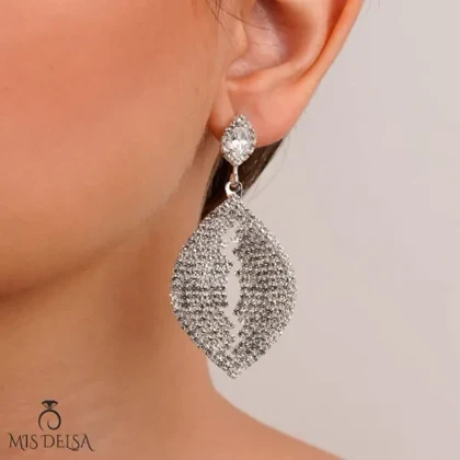 گوشواره جواهری فشن طرح برگ نگین‌دار