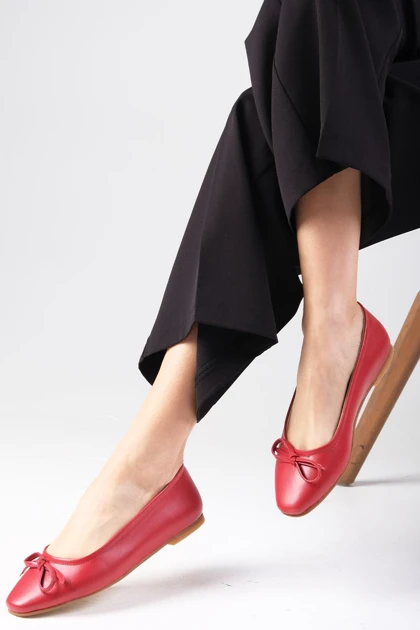 کالج زنانه میوگوستو mio-gusto