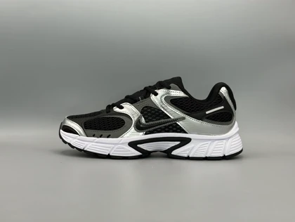 کتانی نایکی وی5کی رانر مشکی سیلور/Nike V5K