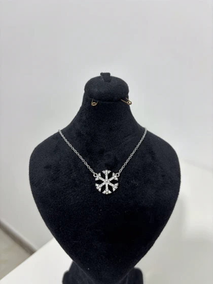 گردنبند نقره زنانه دونه برفی نگینی 989