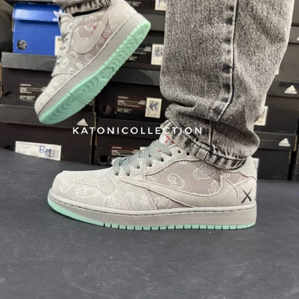 کتانی جردن وان لو کاز Jordan 1 Low Kaws