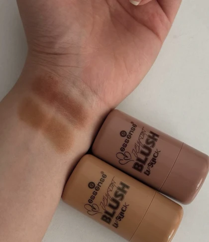 تینت لب ژله ای BLUSH essense