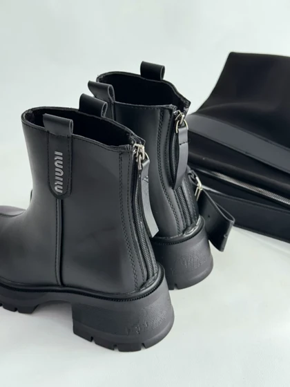 نیم بوت بغل میو 2104