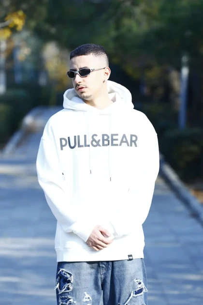 هودی طرح دار برند PULL&BEAR