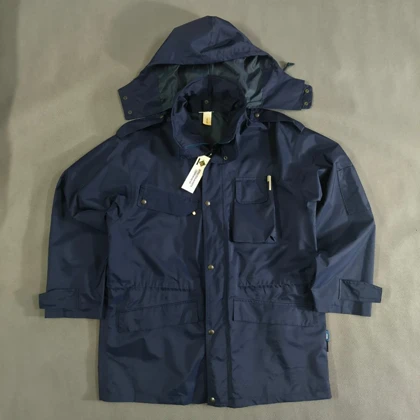 🤍 SIZE XL-XXL کاپشن بارانی بلند برزنتی گورتکس اورجینال از برند معتبر FLOWER GLOVES مدل ATTENZIONE