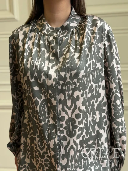 شومیز یقه فرنچ بسته طرحدار