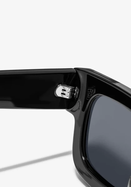 عینک آفتابی دی فرانکلین مدل D.franklin Bermuda Shiny Black / Smoke