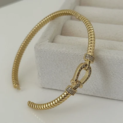 دستبند زنانه فرد نگینی کد 875