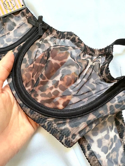 ست سوتین و شورت پلنگی