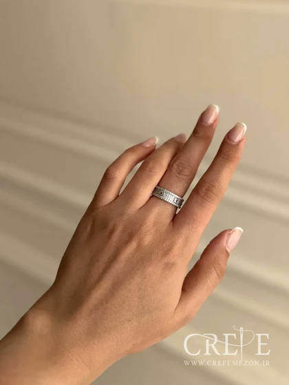 رینگ نگین‌دار