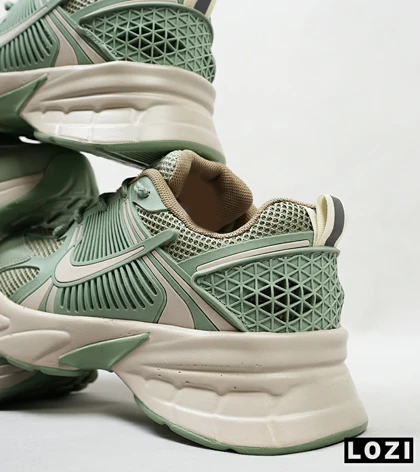 کفش کتانی مردانه و زنانه سبز کرم NIKE vaporfly 3 green