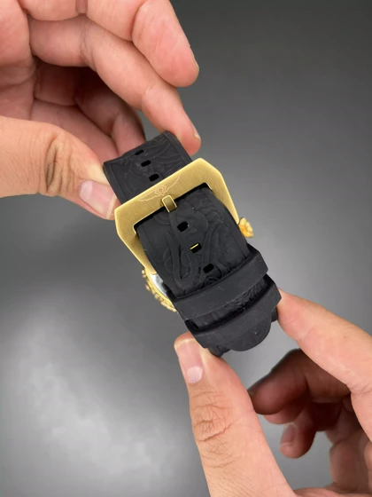 ساعت مچی اینویکتا یاکوزا اوپن هارت بند رابر مشکی Invicta Yakuza