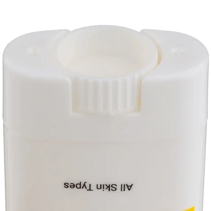 ضد آفتاب استیکی ویتالیر حاوی ویتامین سی با SPF50 بی رنگ مناسب انواع پوست 15 گرم