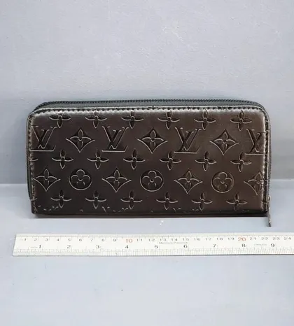 کیف پول LV