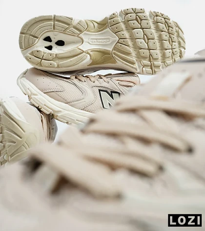 کفش کتانی مردانه و زنانه کرم NEW BALANCE 530