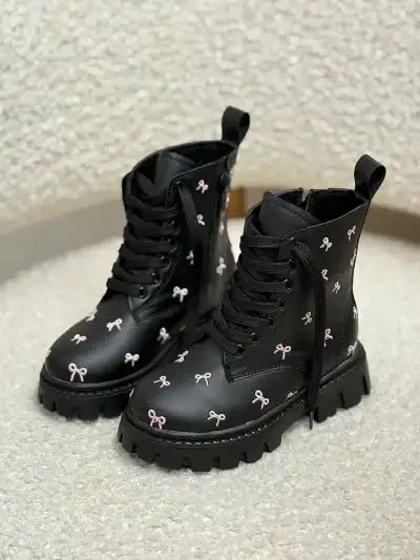 خرید پوتین بچه گانه پاپیونی