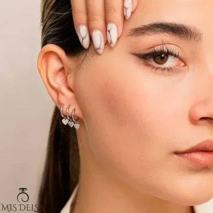 گوشواره میخی شوپینگ قلب سفید