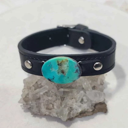 دستبند چرمی با سنگ فیروزه نیشابور اصل کد 1