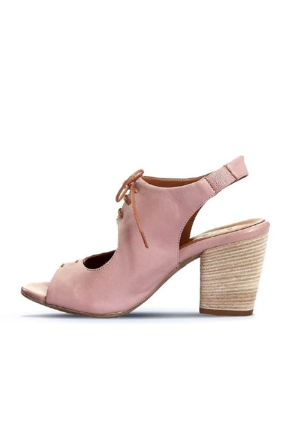 صندل زنانه بوئنو bueno