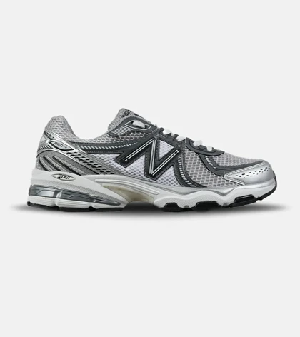 کفش کتانی بزرگ پا سفید طوسی New Balance 860 V.02 مدل 7524