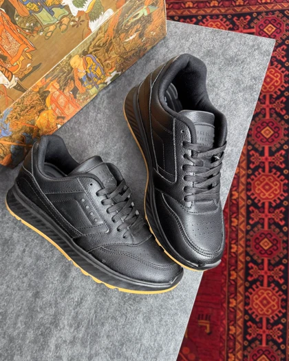 کتانی مردانه مدل اکو