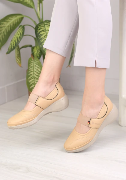 کفش پرسنلی زنانه اسکیچرز