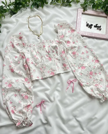 کراپ رزصورتی شین🪞🎀