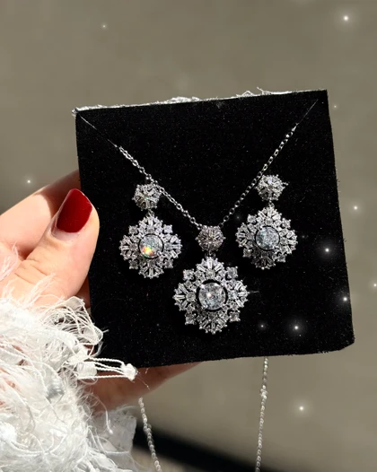 نیم ست زنانه ظریف جواهری سایز کوچک کد XU2416