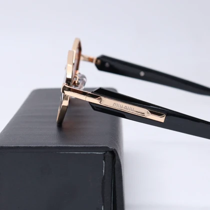 عینک برند MIU MIU کد 181460