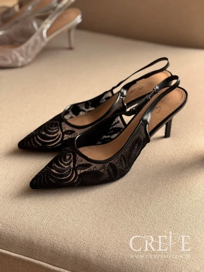 کفش مجلسی گلدوزی پاشنه 8 سانت
