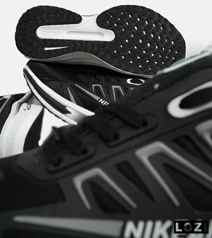 کفش کتانی مردانه مشکی طوسی NIKE zoom X