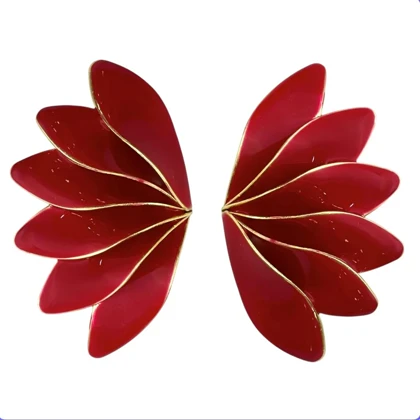 گوشواره زنانه طرح بال پروانه‌ای مدل آوانیا