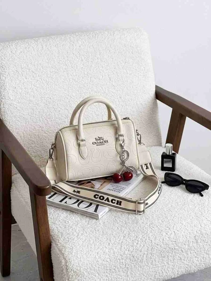 کیف مدل صندوقی رنگ کرم