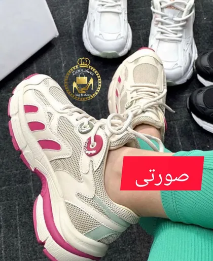 کتانی اسپرت ورزشی باشگاهی زنانه آدیداس دکمه‌ای