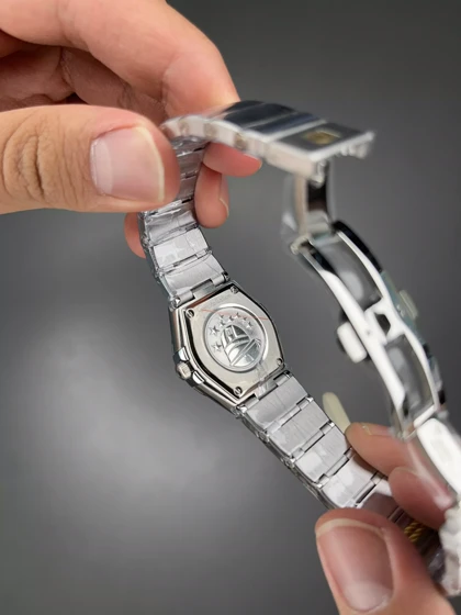 ساعت مچی امگا کانستلیشن سیلور صفحه سفید Omega Constellation